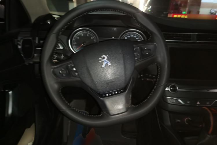 Used Peugeot 408 2016 1.6T Automatic Luxury Edition Steering Wheel