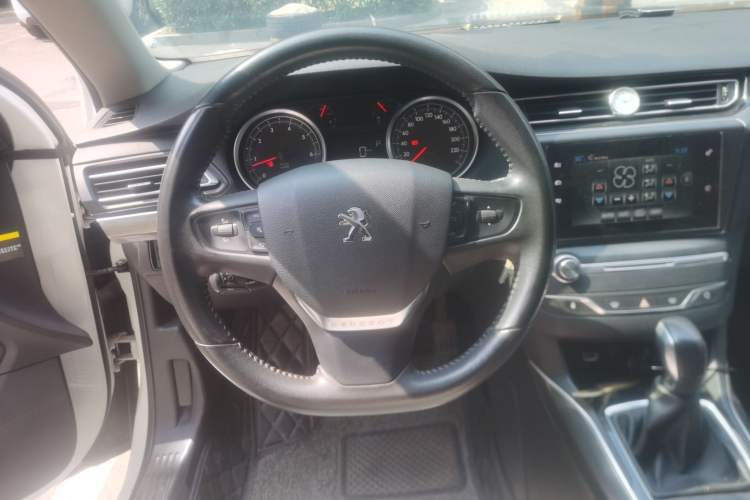 Used Peugeot 408 2016 1.6T Automatic Luxury Edition Steering Wheel