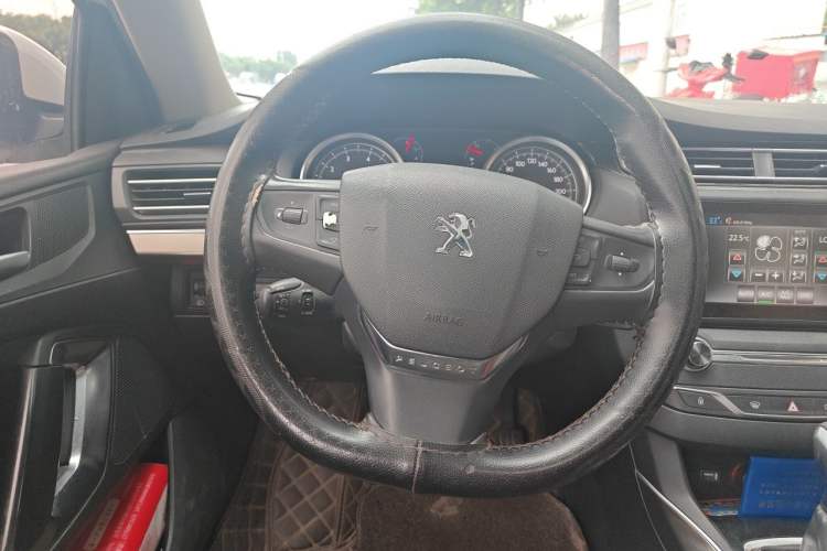 Used Peugeot 408 2016 1.6T Automatic Luxury Edition Steering Wheel