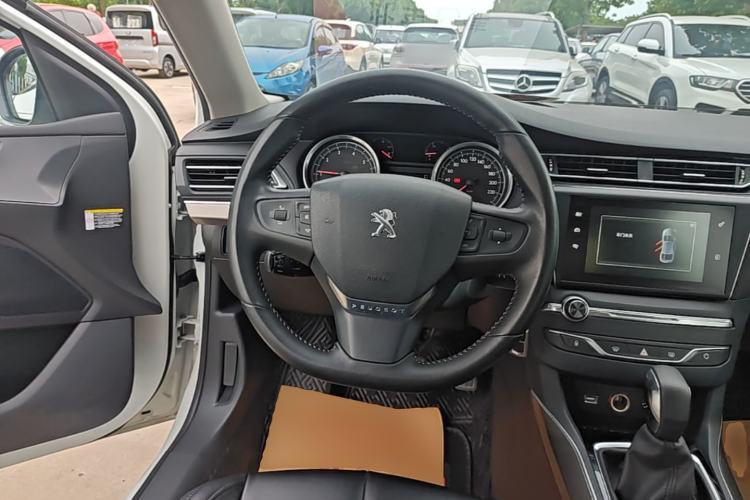 Used Peugeot 408 2016 1.6T Automatic Luxury Edition Steering Wheel