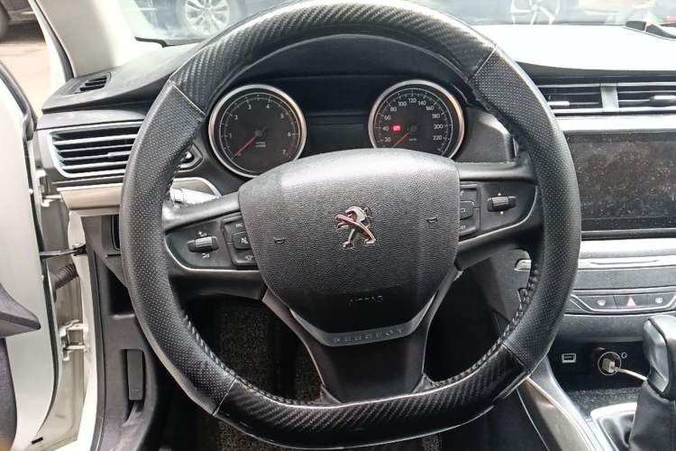 Used Peugeot 408 2016 1.6T Automatic Luxury Edition Steering Wheel