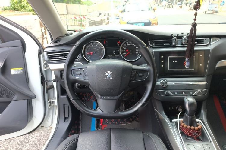 Used Peugeot 408 2016 1.6T Automatic Luxury Edition Steering Wheel