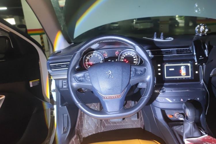 Used Peugeot 408 2016 1.6T Automatic Luxury Edition Steering Wheel