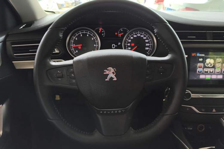 Used Peugeot 408 2016 1.6T Automatic Luxury Edition Steering Wheel