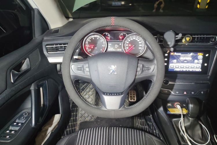 Used Peugeot 408 2016 1.6T Automatic Luxury Edition Steering Wheel