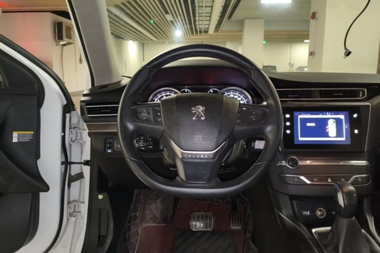 Used Peugeot 408 2016 1.6T Automatic Luxury Edition Steering Wheel