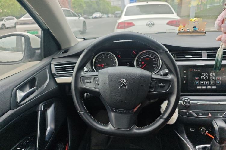 Used Peugeot 408 2016 1.6T Automatic Luxury Edition Steering Wheel