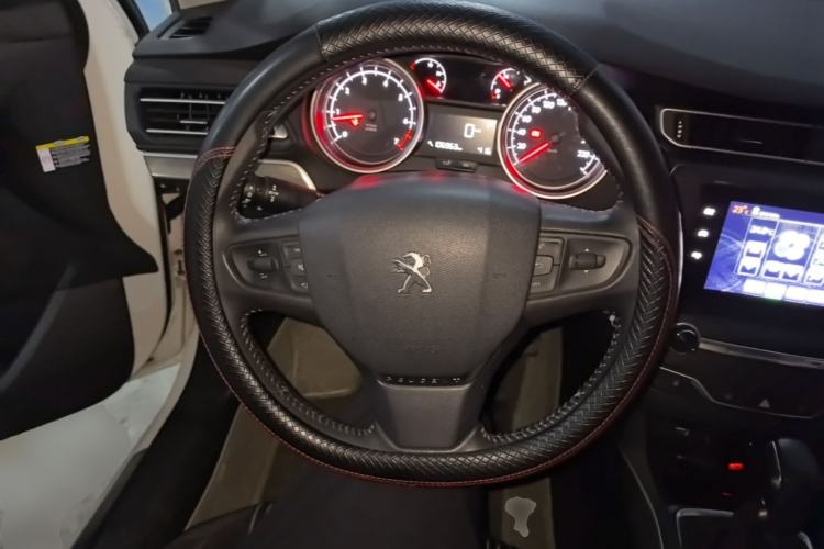 Used Peugeot 408 2016 1.6T Automatic Luxury Edition Steering Wheel
