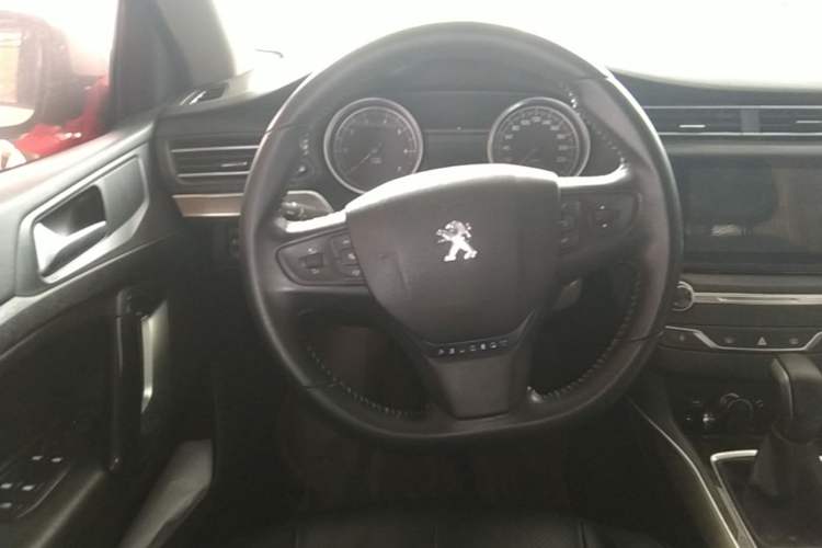 Used Peugeot 408 2016 1.6T Automatic Luxury Edition Steering Wheel