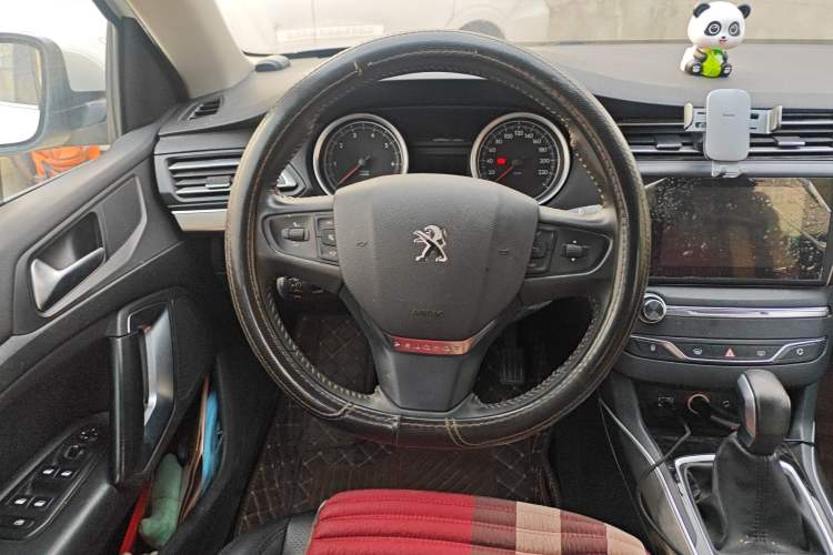 Used Peugeot 408 2016 1.6T Automatic Luxury Edition Steering Wheel