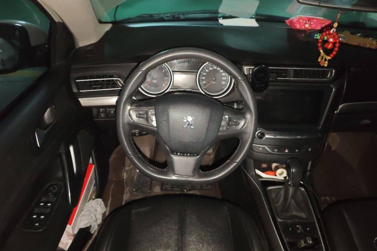 Used Peugeot 408 2016 1.6T Automatic Luxury Edition Steering Wheel