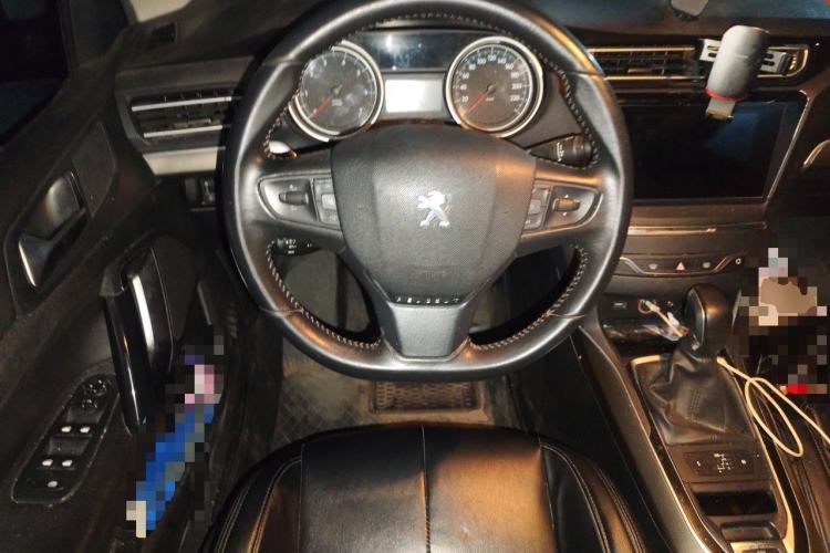 Used Peugeot 408 2016 1.6T Automatic Luxury Edition Steering Wheel