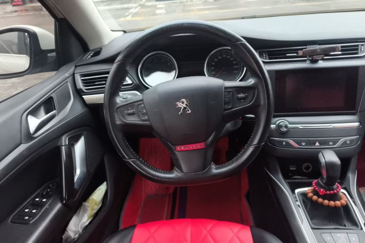Used Peugeot 408 2016 1.6T Automatic Luxury Edition Steering Wheel