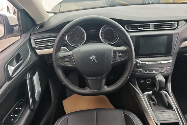 Used Peugeot 408 2016 1.6T Automatic Luxury Edition Steering Wheel