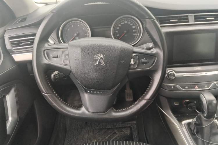 Used Peugeot 408 2016 1.6T Automatic Luxury Edition Steering Wheel