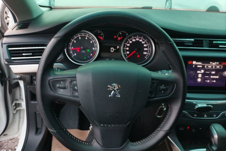 Used Peugeot 408 2016 1.6T Automatic Luxury Edition Steering Wheel