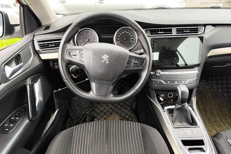 Used Peugeot 408 2016 1.6T Automatic Luxury Edition Steering Wheel