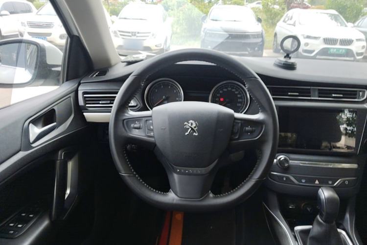 Used Peugeot 408 2016 1.6T Automatic Luxury Edition Steering Wheel