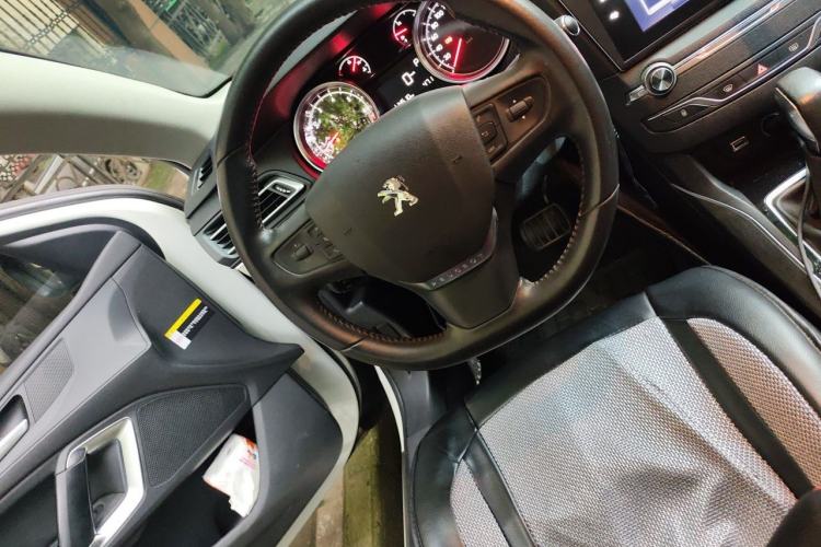 Used Peugeot 408 2016 1.6T Automatic Luxury Edition Steering Wheel