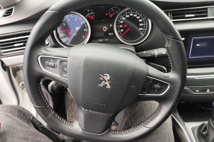 Used Peugeot 408 2016 1.6T Automatic Luxury Edition Steering Wheel