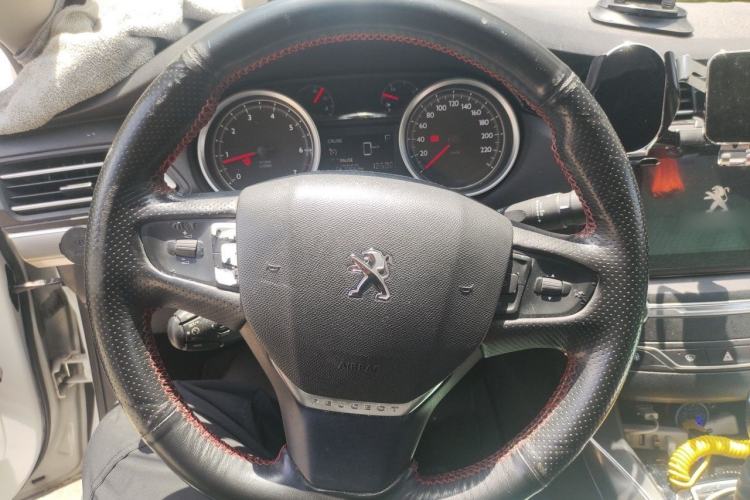 Used Peugeot 408 2016 1.6T Automatic Luxury Edition Steering Wheel