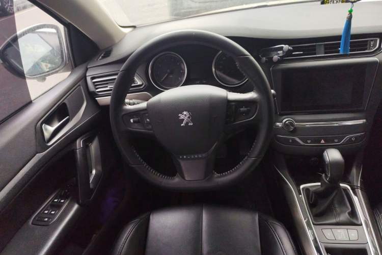Used Peugeot 408 2016 1.6T Automatic Luxury Edition Steering Wheel