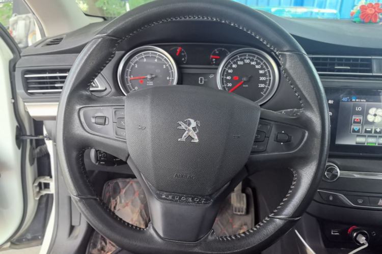 Used Peugeot 408 2016 1.6T Automatic Luxury Edition Steering Wheel