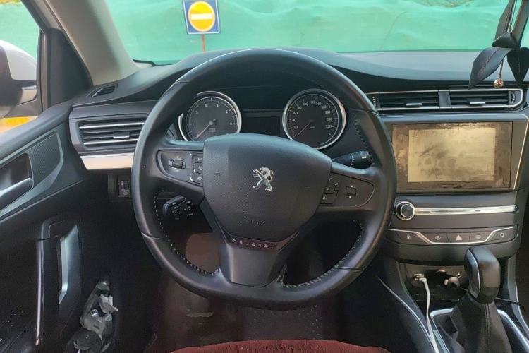 Used Peugeot 408 2016 1.6T Automatic Luxury Edition Steering Wheel
