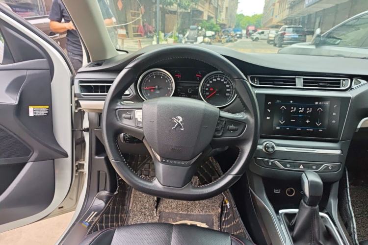 Used Peugeot 408 2016 1.6T Automatic Luxury Edition Steering Wheel