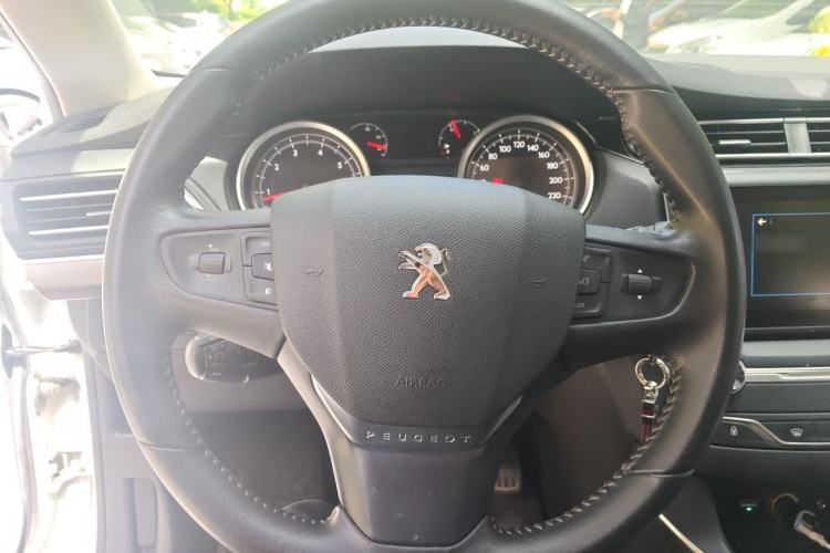 Used Peugeot 408 2016 1.6T Automatic Luxury Edition Steering Wheel