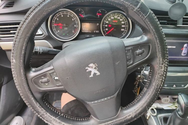 Used Peugeot 408 2016 1.6T Automatic Luxury Edition Steering Wheel