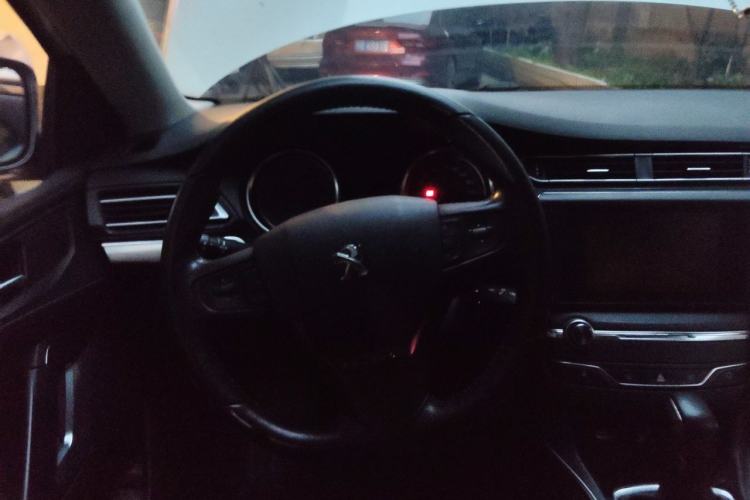 Used Peugeot 408 2016 1.6T Automatic Luxury Edition Steering Wheel