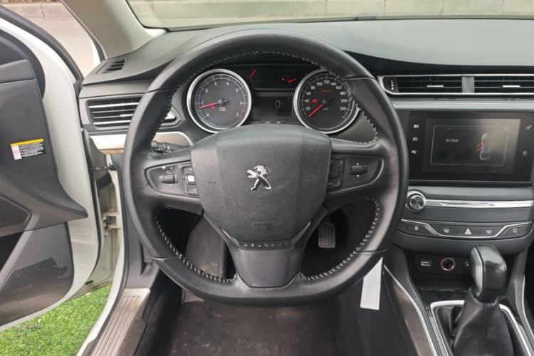 Used Peugeot 408 2016 1.6T Automatic Luxury Edition Steering Wheel