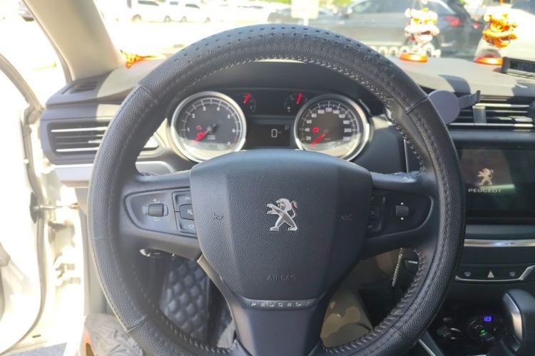 Used Peugeot 408 2016 1.6T Automatic Luxury Edition Steering Wheel
