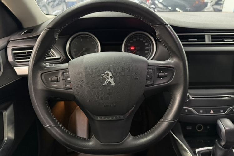 Used Peugeot 408 2016 1.6T Automatic Luxury Edition Steering Wheel