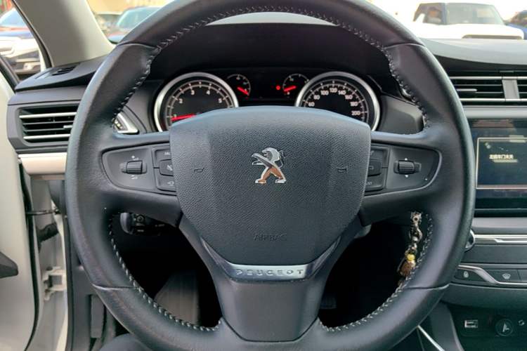 Used Peugeot 408 2016 1.6T Automatic Luxury Edition Steering Wheel