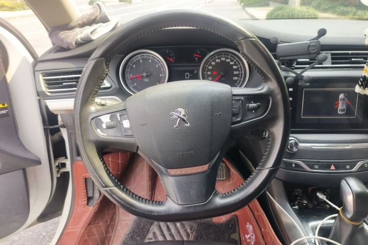 Used Peugeot 408 2016 1.6T Automatic Luxury Edition Steering Wheel