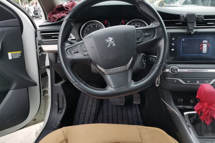 Used Peugeot 408 2016 1.6T Automatic Luxury Edition Steering Wheel