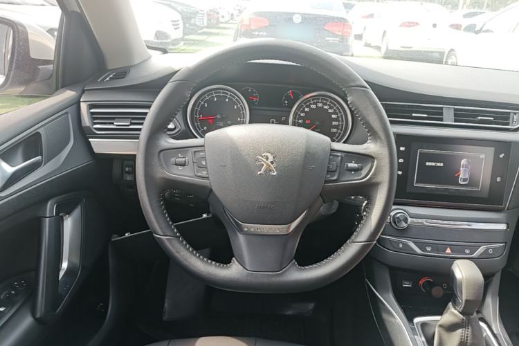 Used Peugeot 408 2016 1.6T Automatic Luxury Edition Steering Wheel