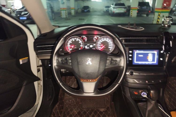 Used Peugeot 408 2016 1.6T Automatic Luxury Edition Steering Wheel