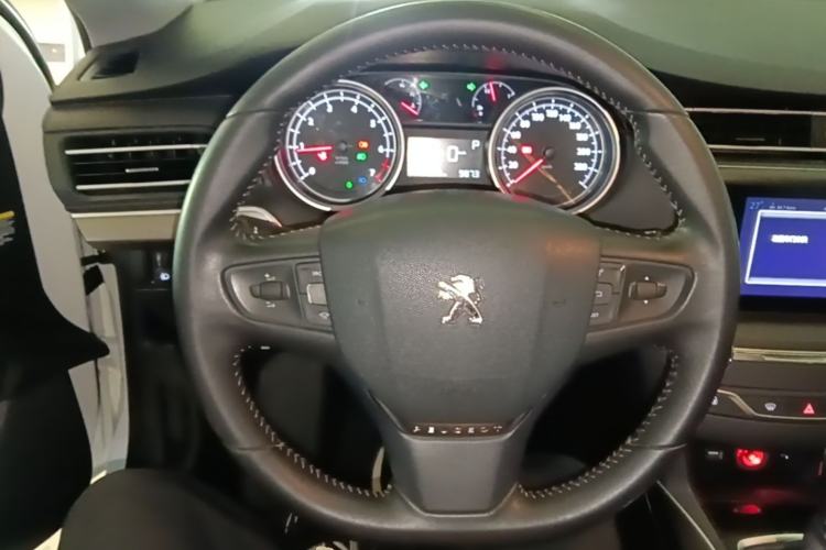 Used Peugeot 408 2016 1.6T Automatic Luxury Edition Steering Wheel