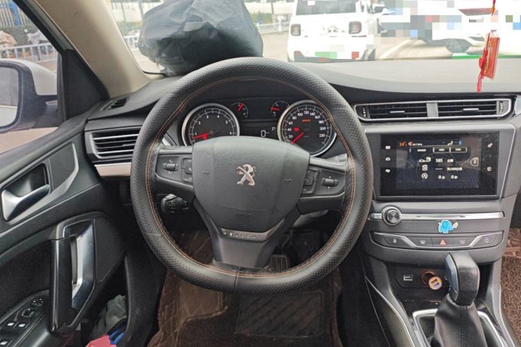Used Peugeot 408 2016 1.6T Automatic Luxury Edition Steering Wheel