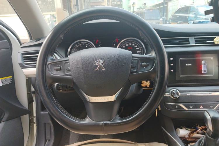 Used Peugeot 408 2016 1.6T Automatic Luxury Edition Steering Wheel