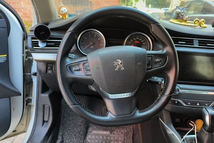 Used Peugeot 408 2016 1.6T Automatic Luxury Edition Steering Wheel