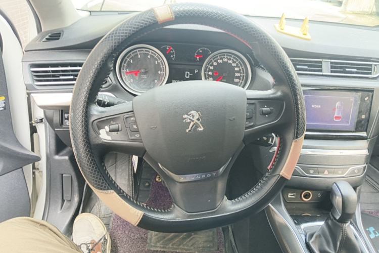 Used Peugeot 408 2016 1.6T Automatic Luxury Edition Steering Wheel