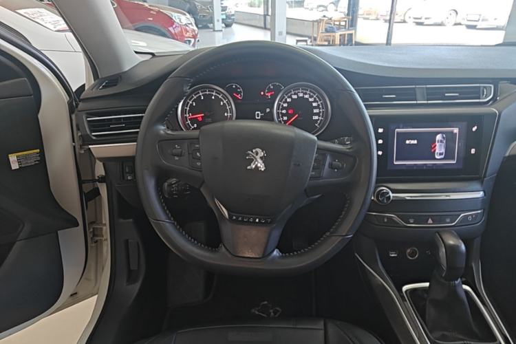 Used Peugeot 408 2016 1.6T Automatic Luxury Edition Steering Wheel