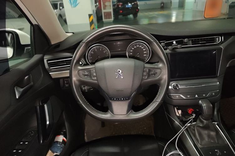 Used Peugeot 408 2016 1.6T Automatic Luxury Edition Steering Wheel