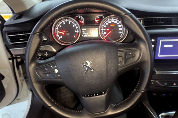 Used Peugeot 408 2016 1.6T Automatic Luxury Edition Steering Wheel