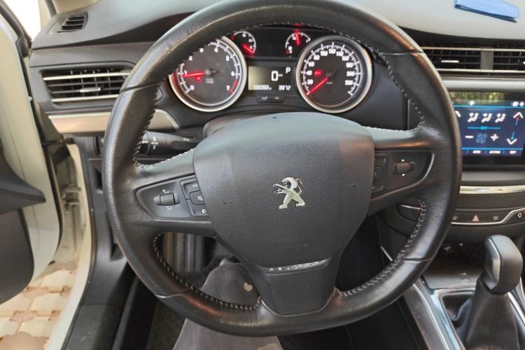 Used Peugeot 408 2016 1.6T Automatic Luxury Edition Steering Wheel