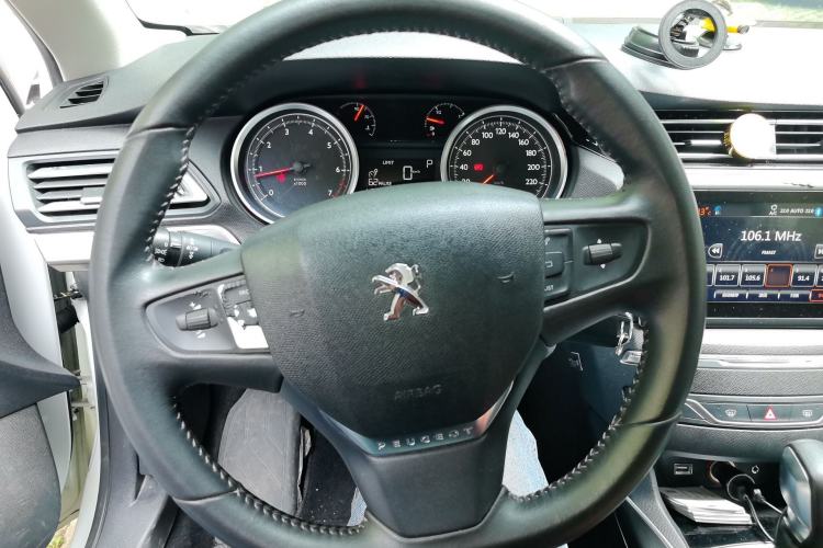 Used Peugeot 408 2016 1.6T Automatic Luxury Edition Steering Wheel